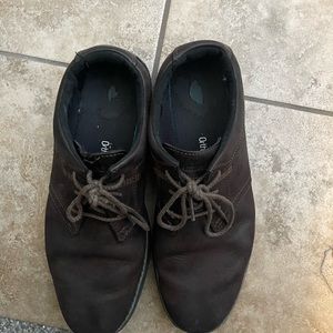 Timberland brown leather dress shoes. I haven’t worn them for a few years.